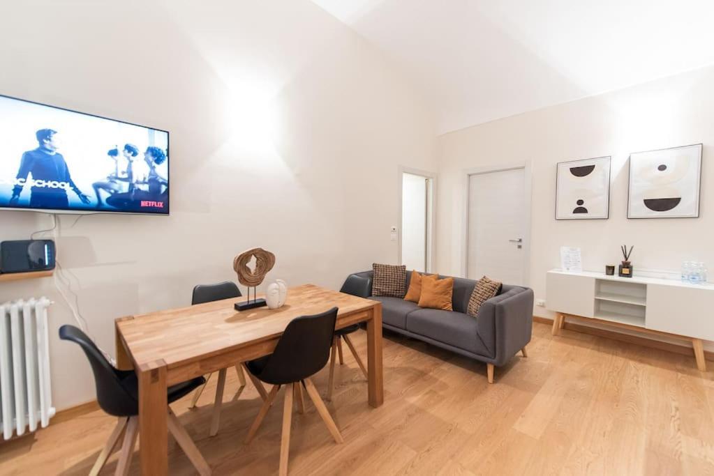 Grand Palace Apartment -Centro Storico Turin Exteriör bild